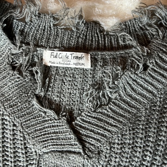 Sweater Full Circle Trends Whith Love 